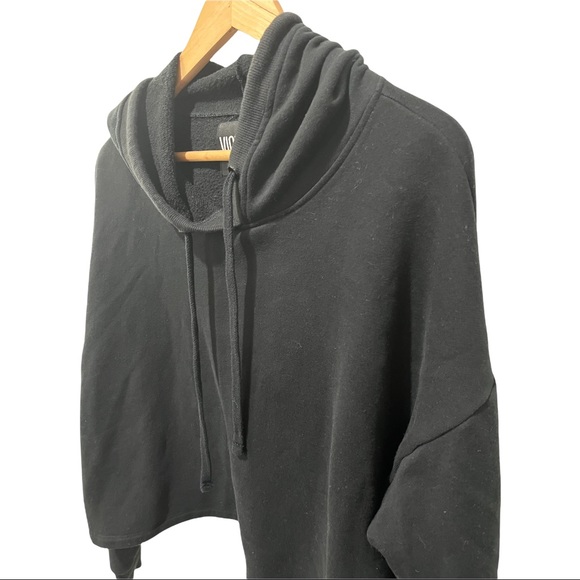 VICTORIA SPORT BLACK ULTRA CROPPED HOODIE LOGO SWEATSHIRT SIZE MEDIUM NWT - Picture 9 of 13